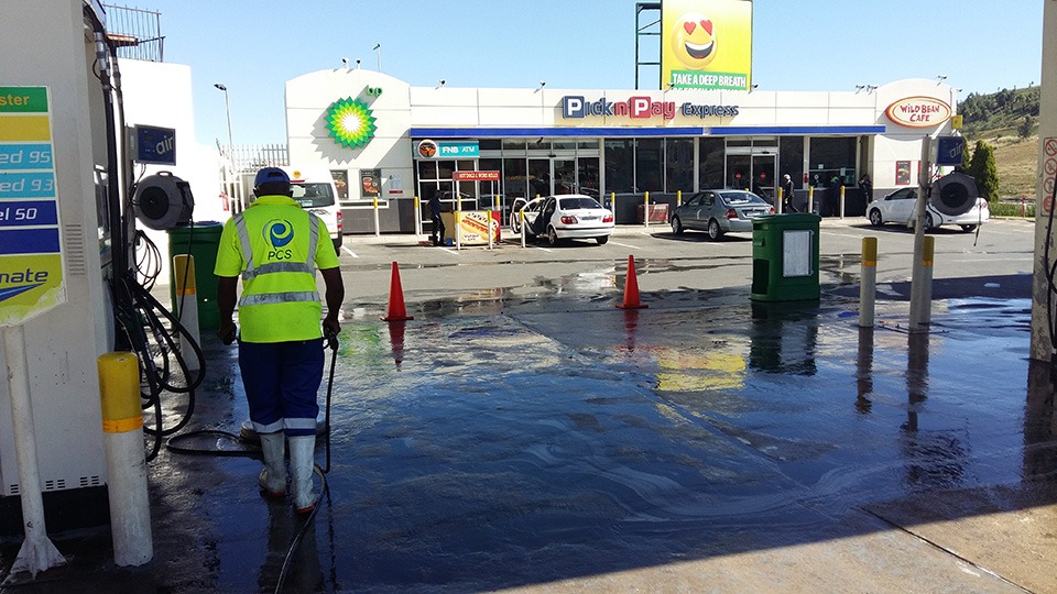 Petrol station forecourt cleaning Johannesburg using surface cleaner at BP